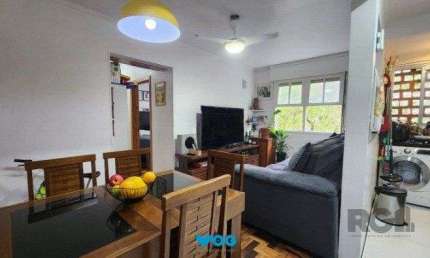 Apartamento 2 dormitórios à venda Petrópolis Porto Alegre/RS