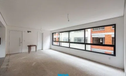 Apartamento para Venda - 102m², 2 suítes com 2 vagas - Petrópolis