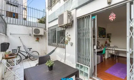 Apartamento térreo com pátio de 1 dormitório no bairro santa cecilia
