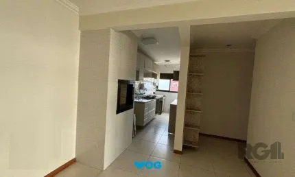 Vende-se excelente apartamento 2 quartos com suíte, 2 vagas cobertas, com churra