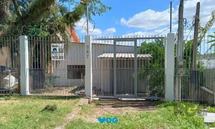 casa mista com 2 vagas na cavalhada Porto Alegre /RS