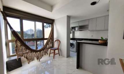 Apartamento 2 dormitórios à venda Camaquã Porto Alegre/RS