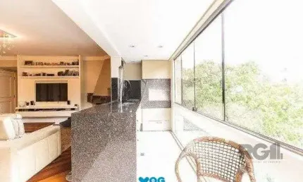 Apartamento Amplo de 3 Dormitórios com Suíte, Lareira e Infraestrutura Completa