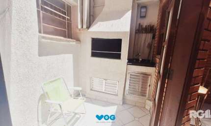 Apartamento com 3 dormitórios, 2 banheiros, 1 vaga no bairro Petrópolis em Porto
