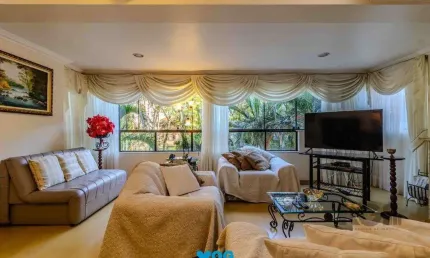 Apartamento 3 dormitórios e 2 vagas no Petrópolis, pertinho da Encol