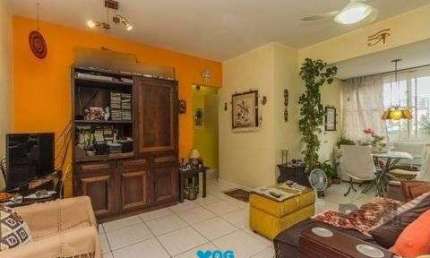 Apartamento, no bairro Chácara das pedras. Churrasqueira, 1 vaga, 3 quartos