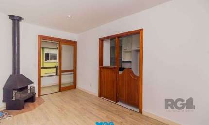 Apartamento 62m² - 2 dormitórios sendo 1 suíte e 1 vaga no bairro Tristeza