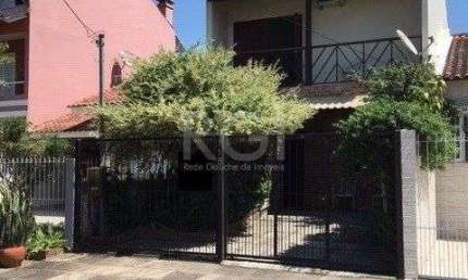 Casa para Venda - 140m², 3 dormitórios, 2 vagas - Hípica