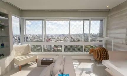 Apartamento com 3 quartos(1 suíte) e 2 vagas de garagem no Bairro Petrópolis