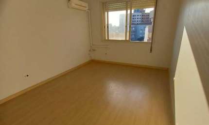 Vende-se amplo apartamento de 2 quartos, 1 vaga e 78m² - Santa Cecília