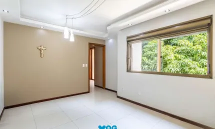 Apartamento com 2 dormitórios (1 suíte) e 1 vaga no Bairro Bela Vista