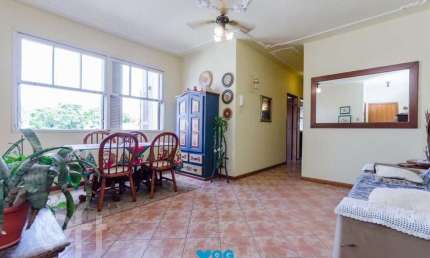 Apartamento com 3 dormitórios em prédio com elevador no Bairro Santa Cecília