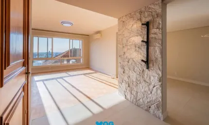 Apartamento com 3 suítes com vista e totalmente reforamdo no Moinhos de Vento