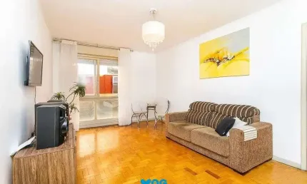 Apartamento 02 dormitórios com garagem convencionada 'fixa'