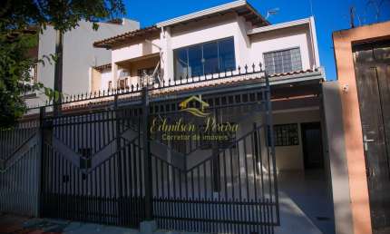 Sobrado à venda com 3 quartos e área gourmet no  Conjunto Café, Londrina, PR