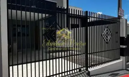 Casa à venda 3 quartos sendo um deles suíte no Jardim Maria Luiza zona norte de Londrina, PR