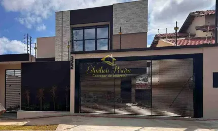 Casa com 3 quartos à venda no Universitário, Londrina 
