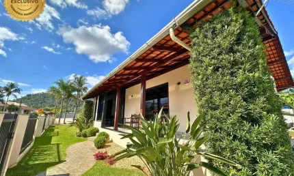 Casa com 5 quartos à venda em Água Verde, Blumenau , 420 m2 por R$ 1.640.000