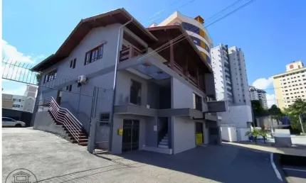 Ponto comercial com 6 salas para alugar no Centro, Blumenau , 400 m2 por R$ 6.000