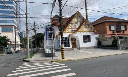 Casa para alugar na Rua Guaibê, 50, Aparecida, Santos