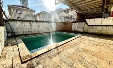 Casa para alugar 4 quartos e piscina no Boqueirão, Santos