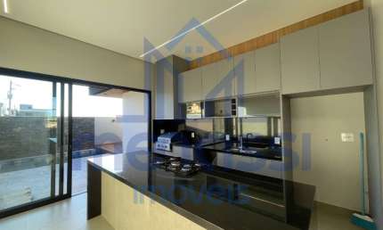 Excelente Casa Térrea Com 3 Suítes e 172 m² em condomínio no Quinta da Mata em Ribeirão Preto.