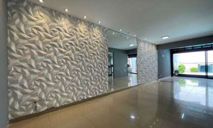 Excelente sobrado com 3 dormitórios sendo 1 suíte, com 162 m² em condomínio fechado na Vila Do Golf.