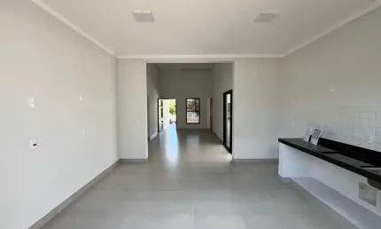 Excelente casa térrea com 3 dormitórios em condomínio fechado em Bonfim Paulista.