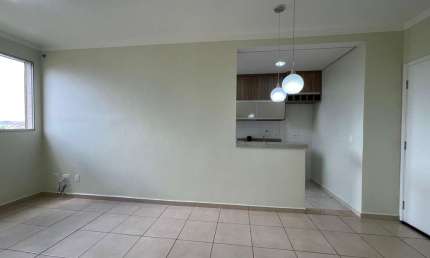Apartamento com 2 dormitórios sendo 1 suíte, em condomínio fechado no Guaporé.