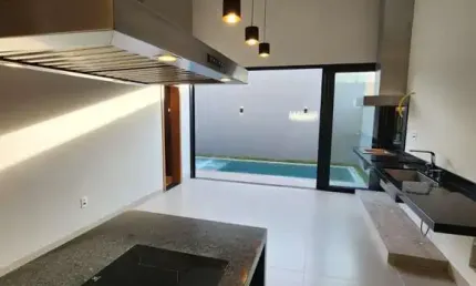 Casa Térrea com 3 suítes, de 156 m² com piscina em condomínio fechado em Ribeirão Preto.
