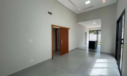 Casa térrea em  condomínio na Vila do Golf em Ribeirão Preto-SP: 3 quartos, 3 suítes, 2 salas, 5 banheiros, 4 vagas - 130m².
