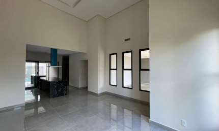 Excelente casa térrea com 3 suítes, em condomínio fechado com 143 m² em Bonfim Paulista.