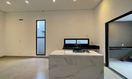 Casa térrea com 3 suítes, de 150m 2 no portal da mata.