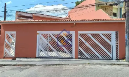 Oportunidade Unica: Casa Espacosa na Patriarca, Dividida em 3 Residencias Independentes