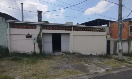 Casa para Venda em Nova Iguaçu, Danon, 2 dormitórios, 1 banheiro, 4 vagas