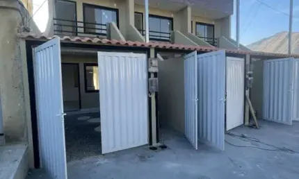 Casa para Venda em Nova Iguaçu, Palhada, 1 dormitório, 1 banheiro, 1 vaga
