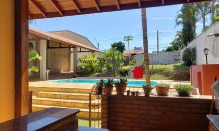 Casa com 3 quartos à venda na Rua Joaquim Pinto de Andrade, 146, Jardim Botânico, Jaguariúna, 1179 m2 por R$ 900.000