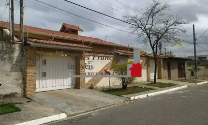 Imperdível Casa à Venda em Jacareí-SP, Jardim Santa Maria - 3 Quartos, 1 Suíte, 2 Salas, 2 Banheiros, 4 Vagas - R$950,000.00