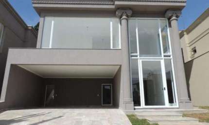 EXCELENTE IMÓVEL PARA VIVER MUITO BEM, COM MUITA PAZ E SEGURANÇA PARA TODA A FAMÍLIA. COM 393 M² TOTAL/303 M² ÚTIL/5 BANHEIROS/4 VAGAS/3 SUITES