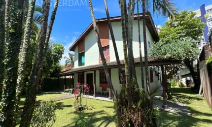 CASA PARA REFORMA OU DEMOLIÇÃO PARA EDIFICAÇÃO DIVERSA.