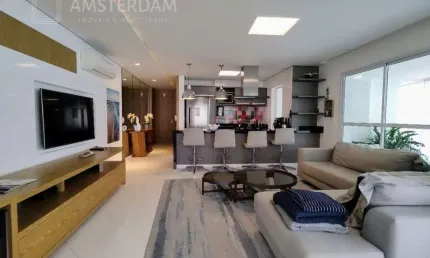 Apartamento amplo bem decorado à venda na Riviera no módulo 8