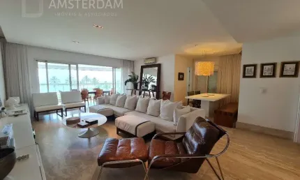 Apartamento Pé na Areia à venda na Riviera de São Lourenço no módulo 7