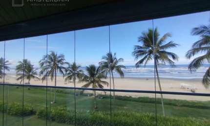 Viva com luxo e conforto em um elegante apartamento de 4 suítes na Riviera de Bertioga-SP, com 252m² e 3 vagas de garagem!