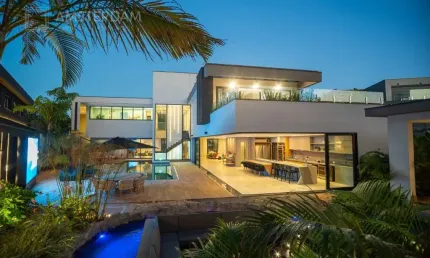 Luxuosa mansão de alto padrão na riviera, 7 suítes, 6 vagas de garagem, 1.945,17 m² de área.