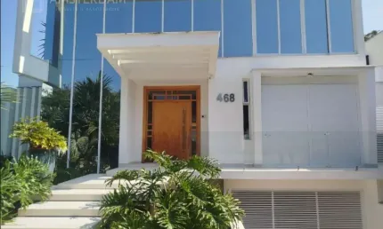 Luxuosa Mansão em Condomínio de Alto Padrão na Riviera, 7 suítes, 6 vagas, 666,40m².