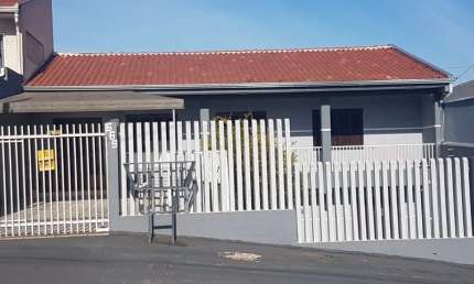 Casa com 5 quartos à venda na Rua Bico-de-lacre, Capela Velha, Araucária por R$ 780.000