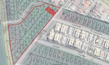 Terreno à venda na Rua José Júlio Bueno, Costeira, Araucária por R$ 396.000