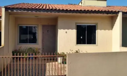 Casa com 2 quartos à venda na Rua Capitão Aristóteles Moreira, 27, Tindiquera, Araucária, 42 m2 por R$ 300.000