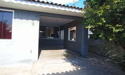 Casa com 2 quartos à venda na Rua Águia, 958, Capela Velha, Araucária por R$ 480.000