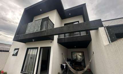 Casa com 3 quartos à venda na Rua Jean Becue, 960, Costeira, Araucária por R$ 500.000